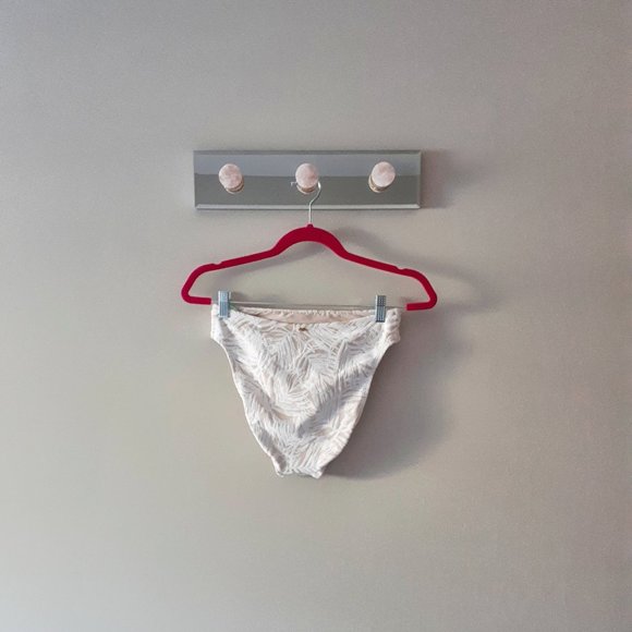 NWT Pilyq underwire bikini top & high waist bottom - Picture 9 of 11